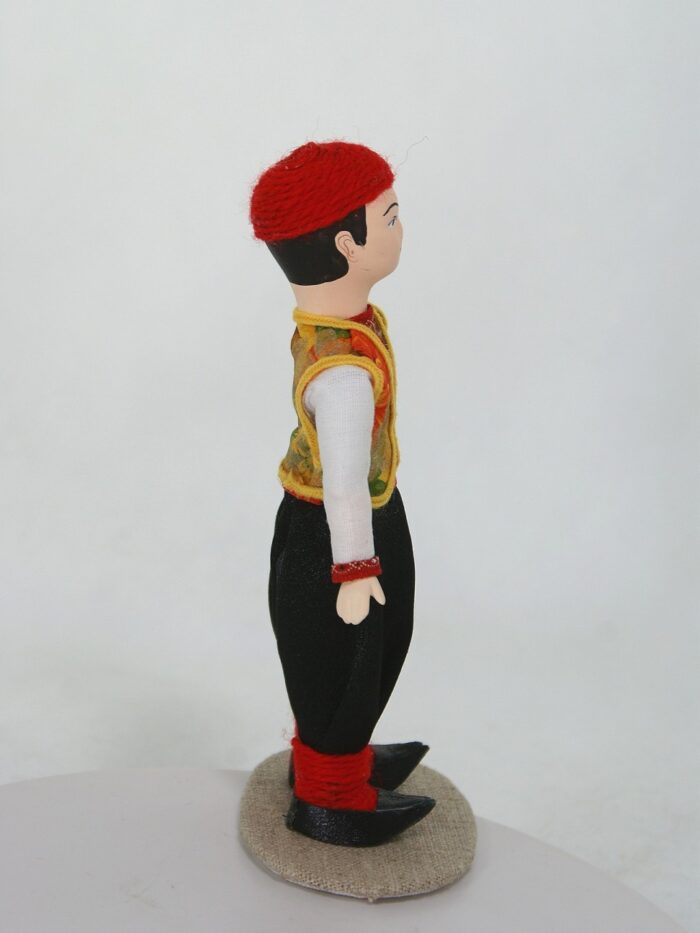 Кукла в детском татарском костюме