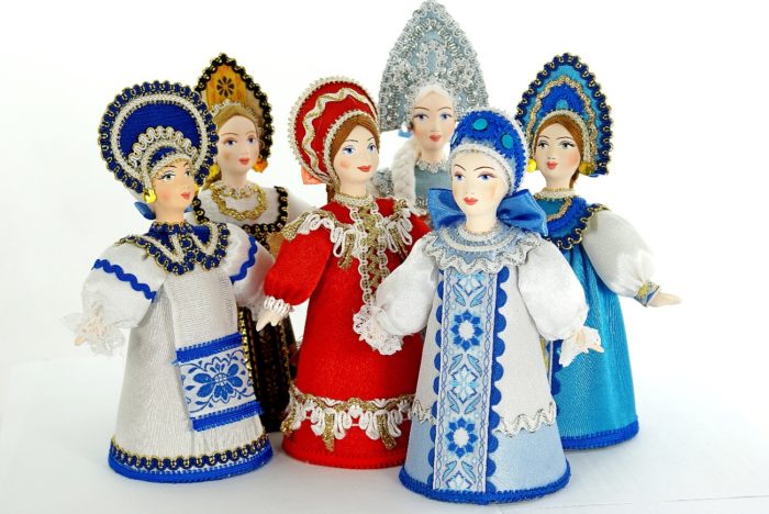 Потешный промысел кукла интерьерная Девушка в русском костюме