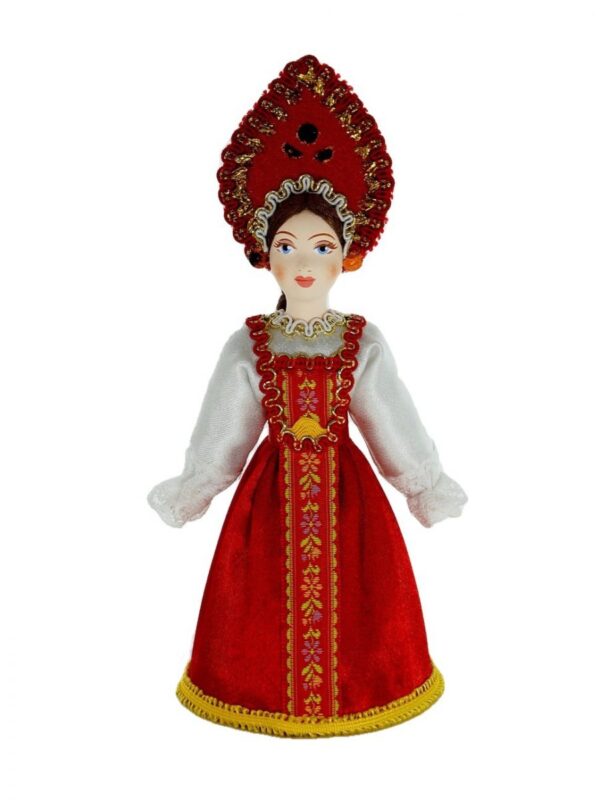 кукла в русском костюме
