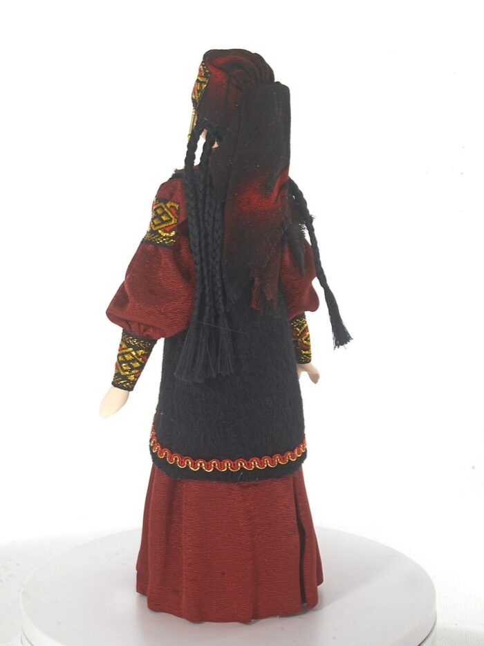 Кукла коллекционная в женском костюме народа Хакасии.